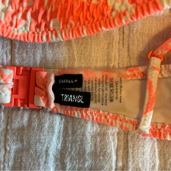 Triangl Bikini Top - Picture 4 of 4